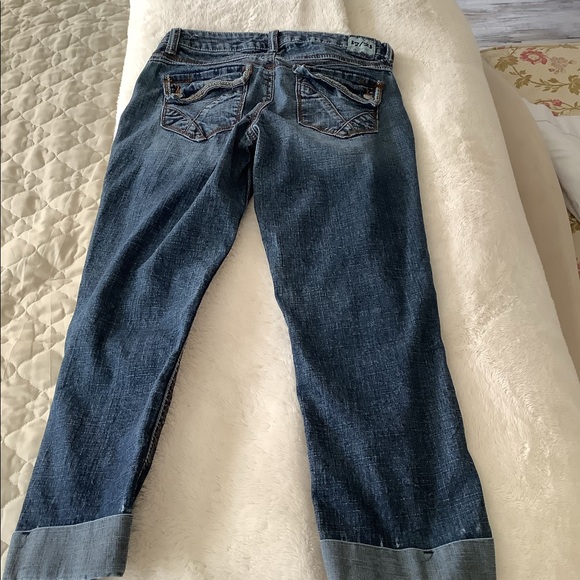 17/21 exclusive denim capris size 2 30”-22” inseam waist wrinkle look blue . 💐 - Picture 9 of 11